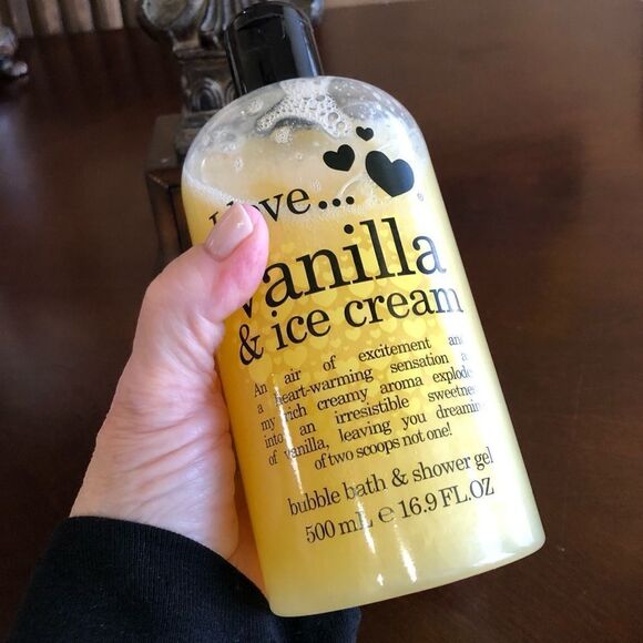 I LOVE ... - NWT - Vanilla & Ice Cream Bubble Bath & Shower Gel. 16.9 fl. oz. - Picture 3 of 13